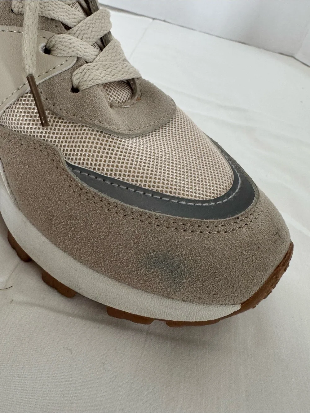 Rachel Zoe Beige and Tan Women's Sneakers - Casual Runner Style Size 9